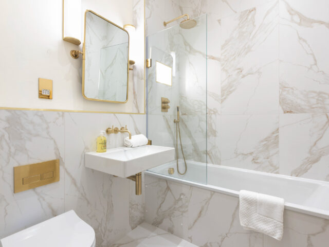 Bathroom in the sea view one bed apartment