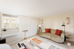 Comfortable seating area in the Sky View Apartment
